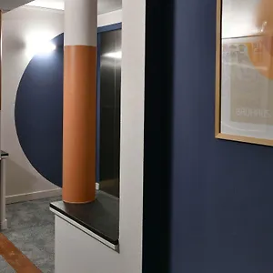 Ibis Styles Airport Aero 44 Шарлеруа